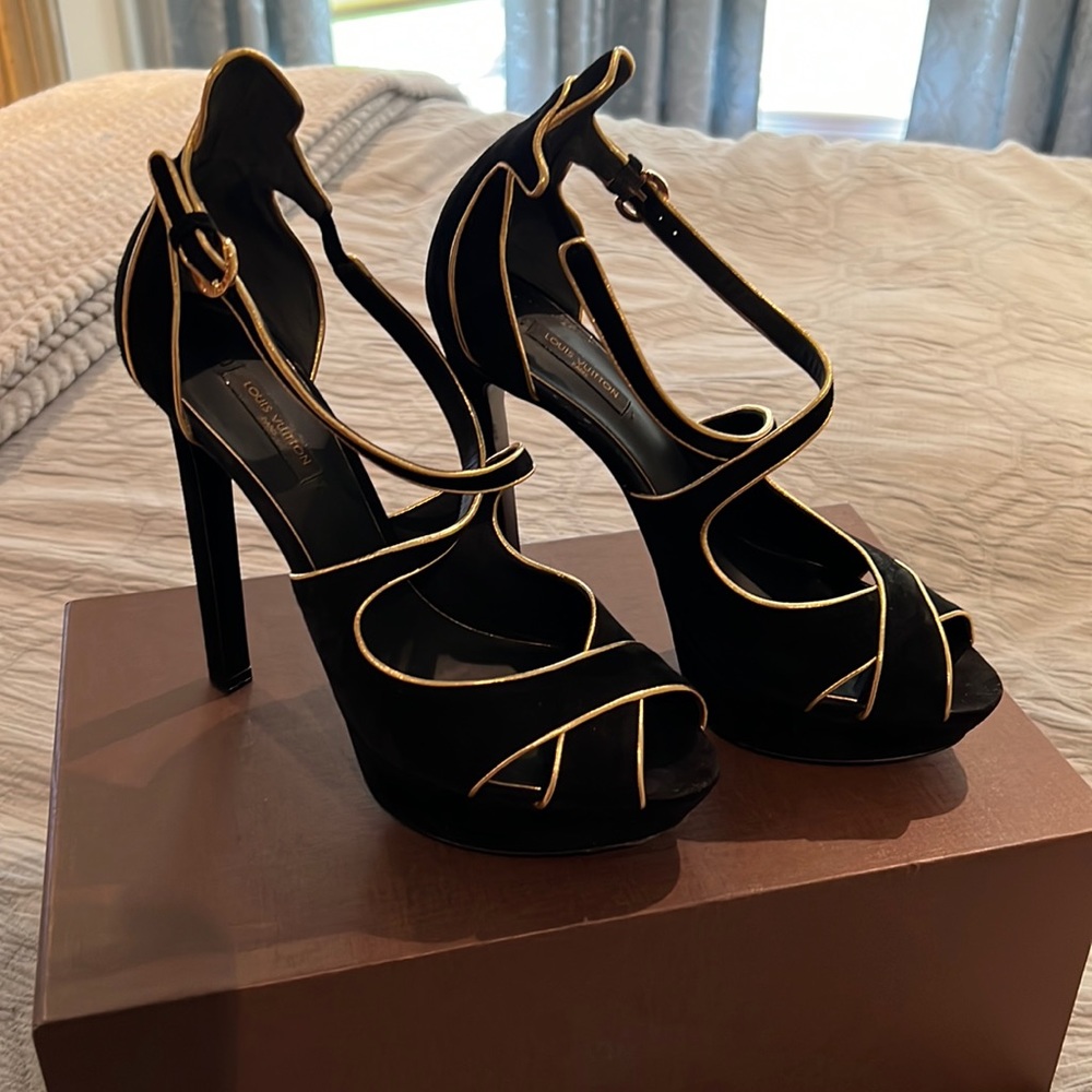 Louis Vuitton sandals